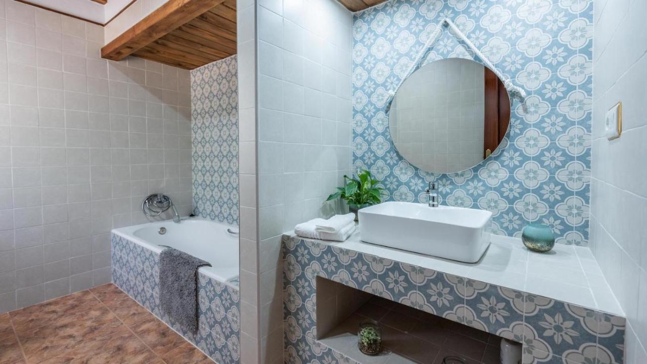 Villa Casa La Sombra De La Parra Antequera - La Higuera By Ruralidays Extérieur photo